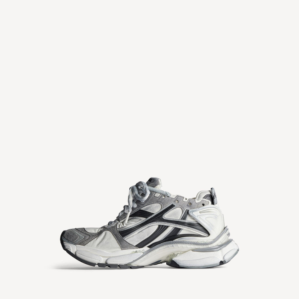 RUNNER SNEAKER IN GREY/WHITE/BLACK