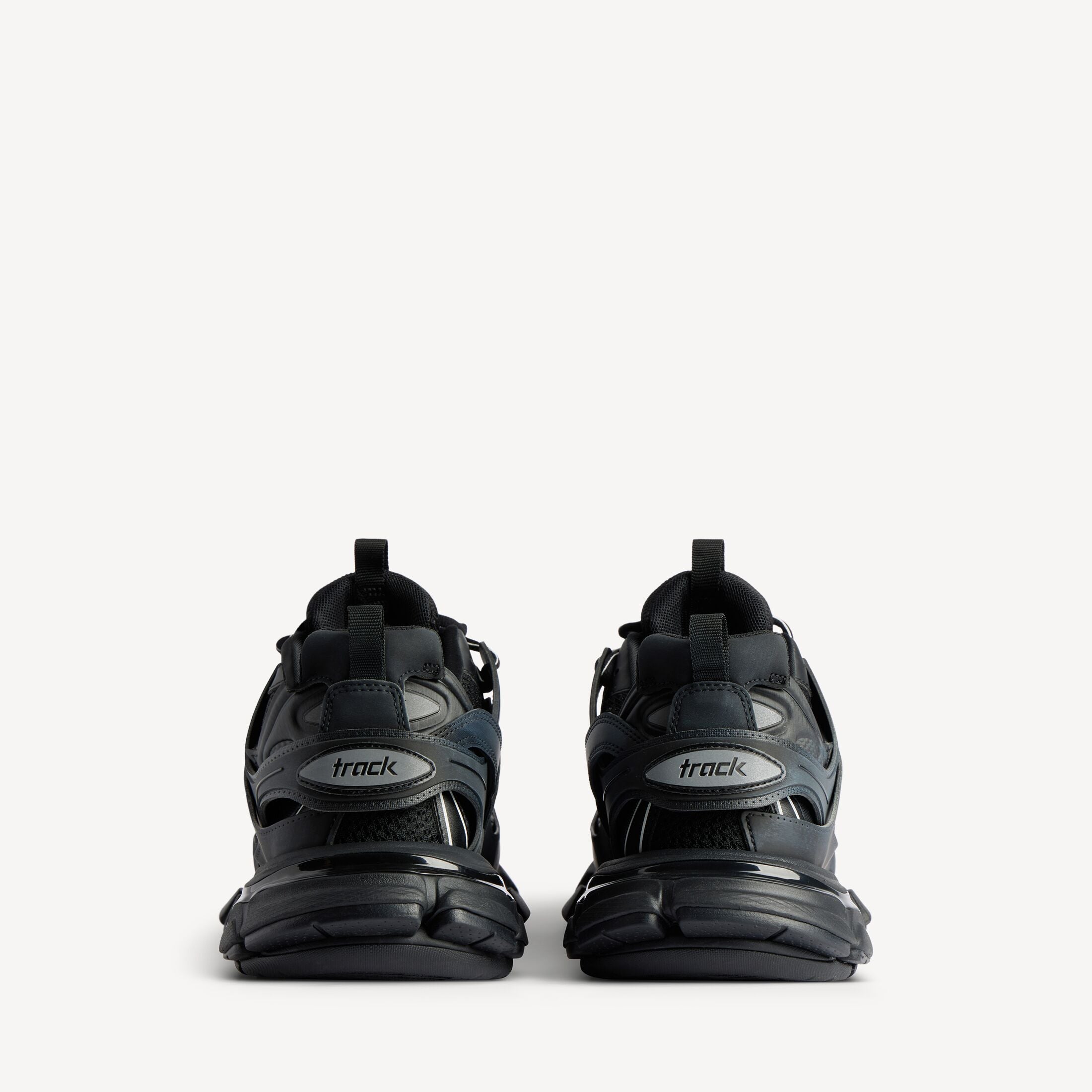 MEN'S TRACK SNEAKER IN BLACK