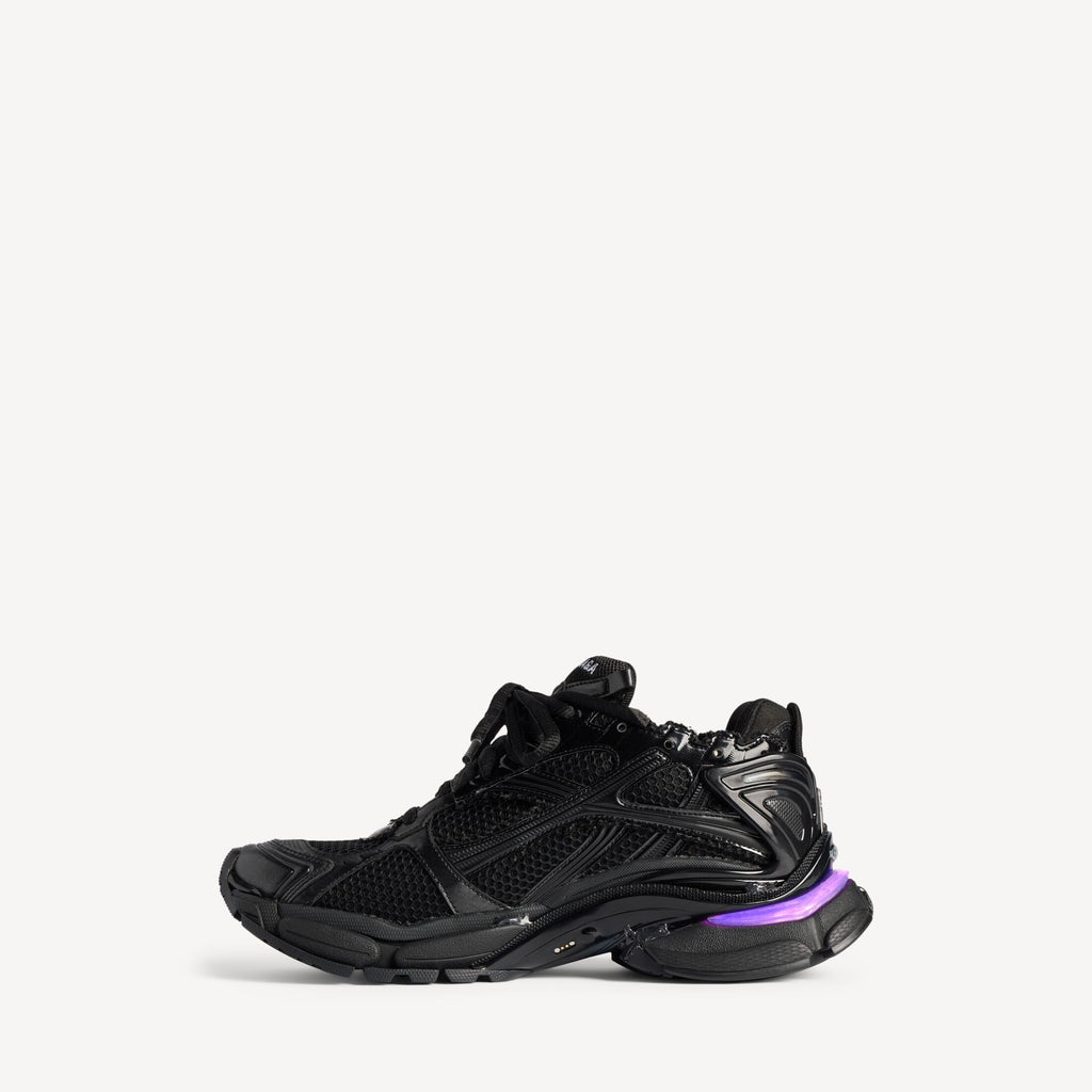 MEN'S RUNNER LED SNEAKER IN BLACK