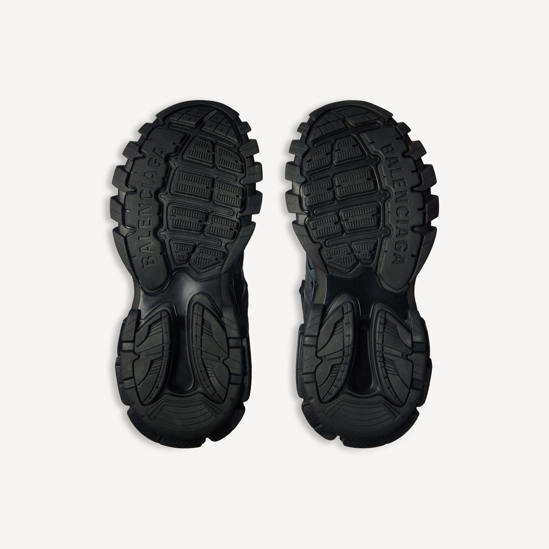 MEN'S TRACK SNEAKER IN BLACK