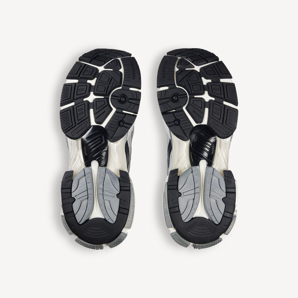 RUNNER SNEAKER IN GREY/WHITE/BLACK