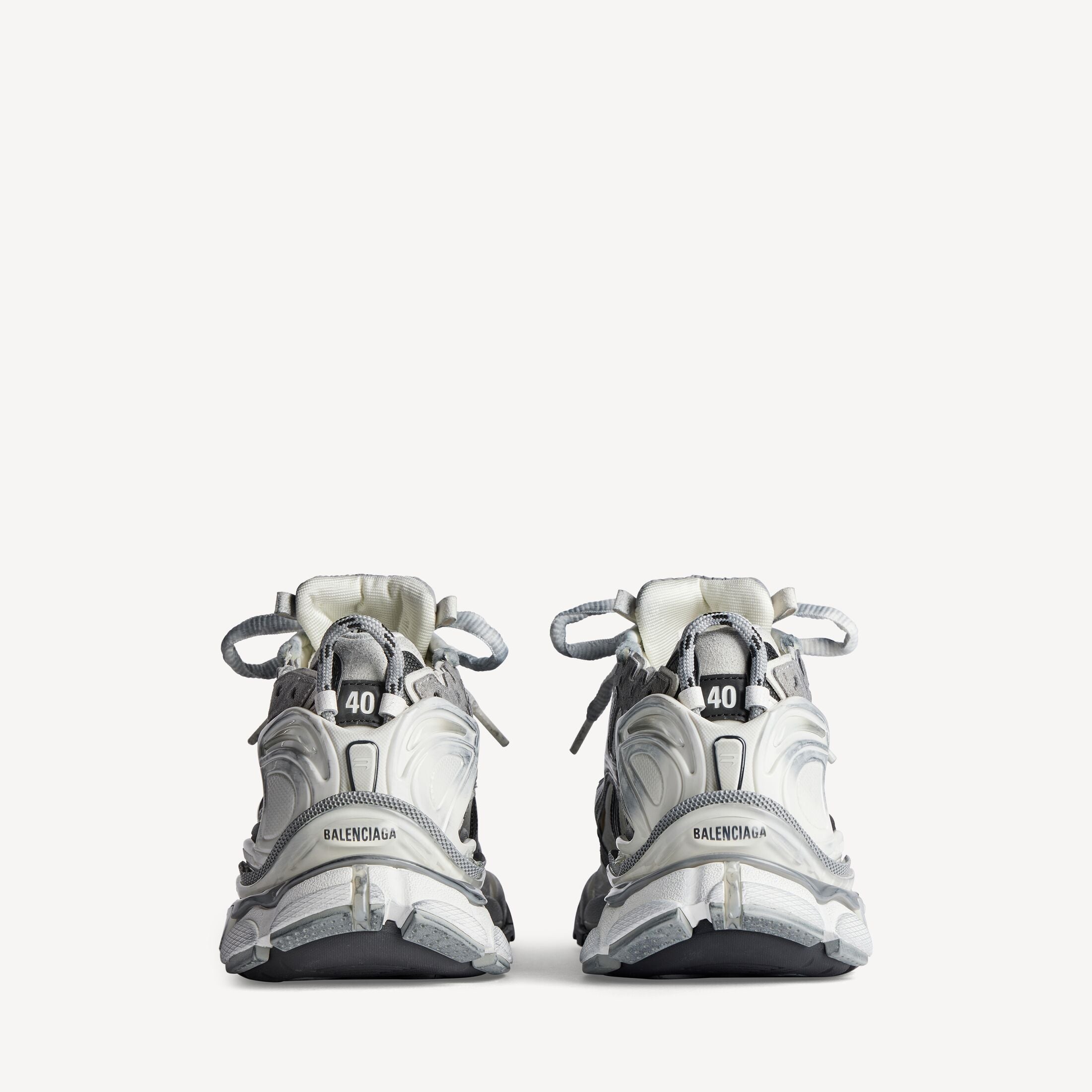 RUNNER SNEAKER IN GREY/WHITE/BLACK