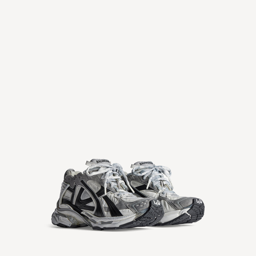 RUNNER SNEAKER IN GREY/WHITE/BLACK
